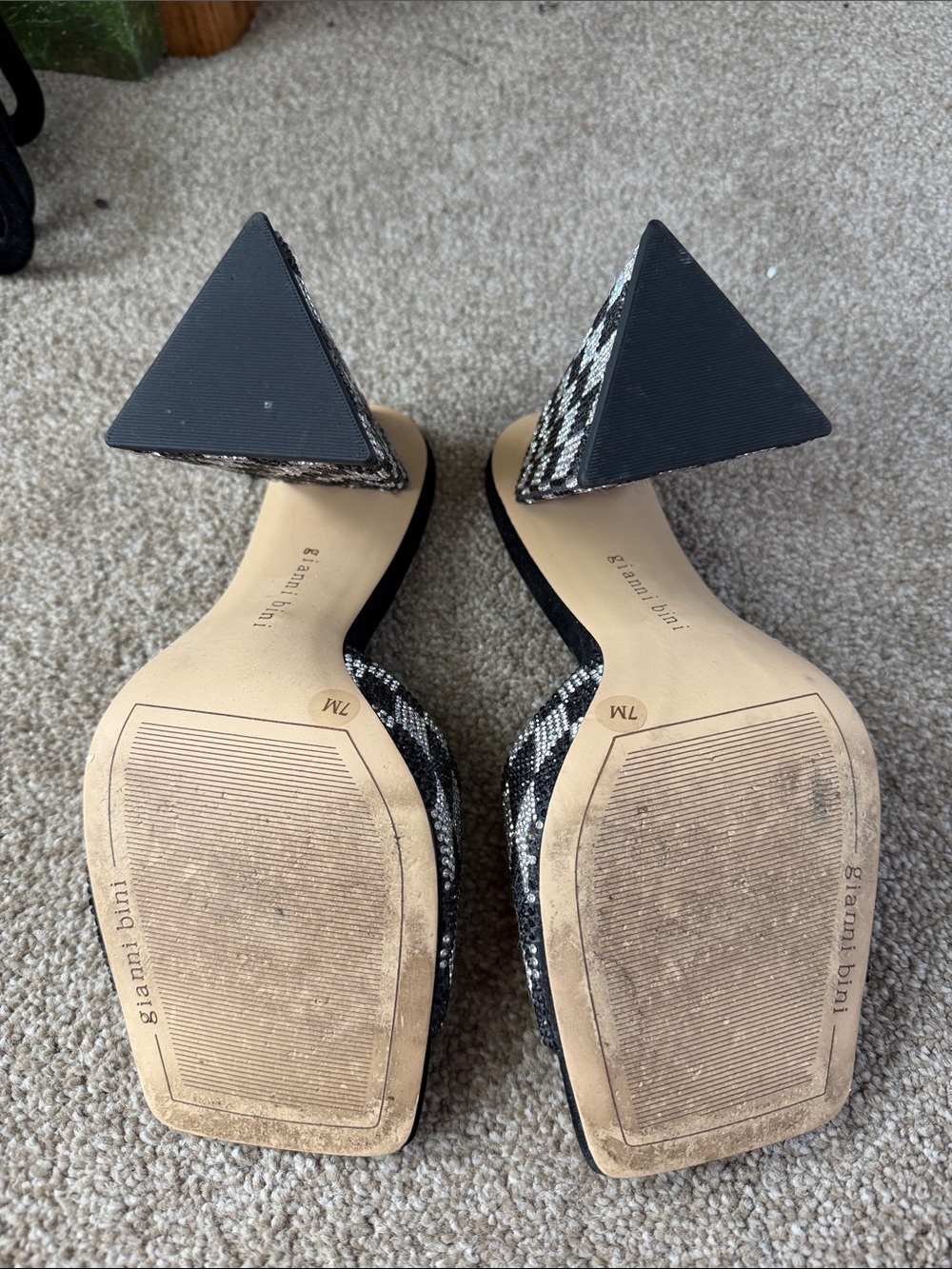 Gianni Bini Black & Silver Checkered Mule Heels - Picture 2 of 2